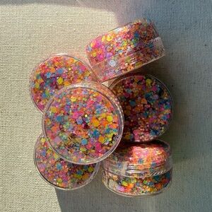 Hair & body glitter for girls ( 1 bottle)
